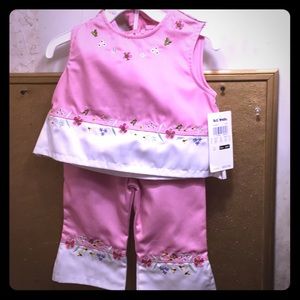 NWT sz 2t pink white flower Capri set by bt kids